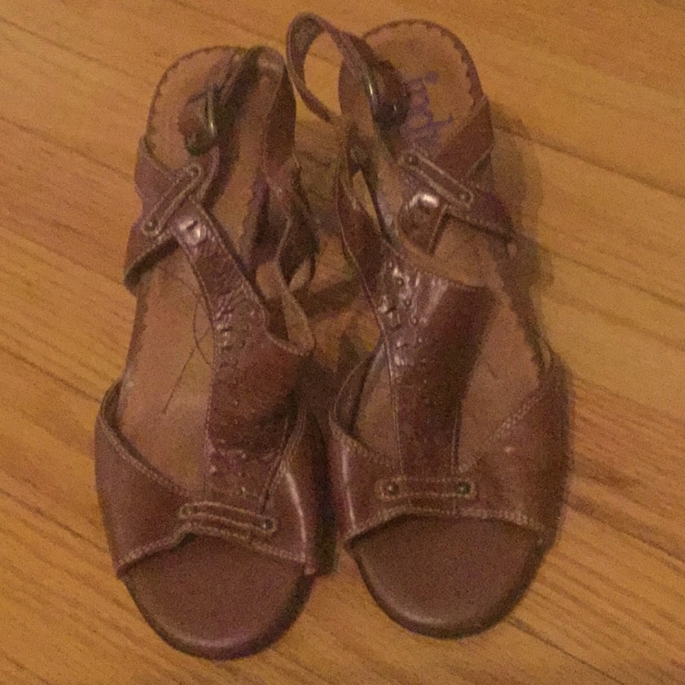 Indigo rich Carmel brown color sandal